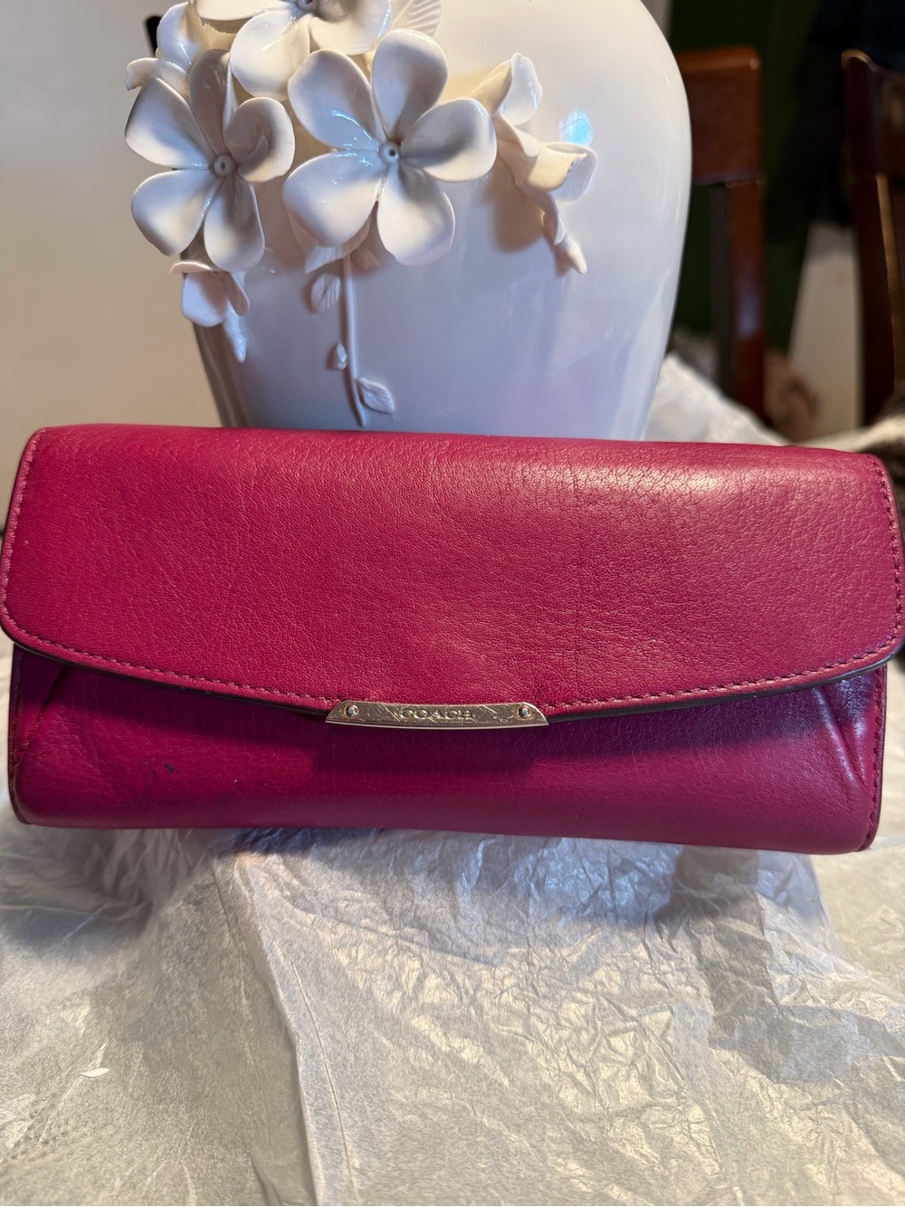 COACH Pink Leather Clutch Wallet with Metal Logo Bar